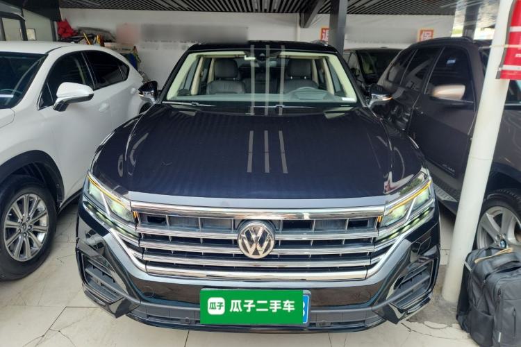 Used Volkswagen Touareg 2020 3.0 TSI Luxury Edition China VI Exterior 1