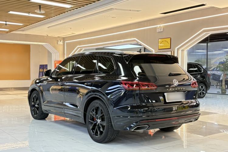 Used Volkswagen Touareg 2020 3.0 TSI Luxury Edition China VI Exterior 1