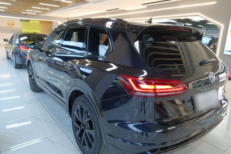 Used Volkswagen Touareg 2020 3.0 TSI Luxury Edition China VI Exterior 2