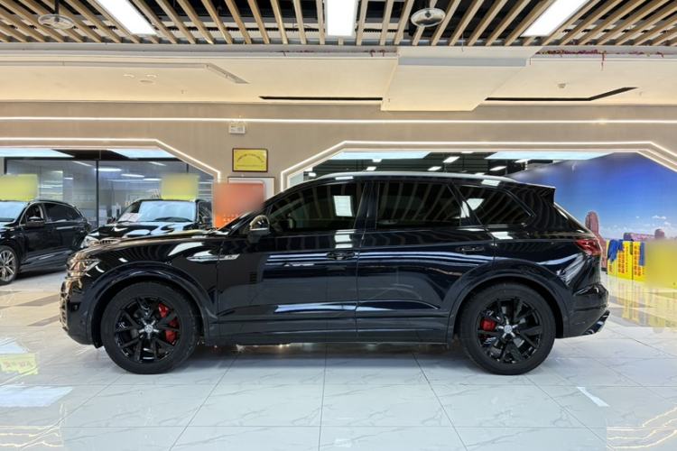 Used Volkswagen Touareg 2020 3.0 TSI Luxury Edition China VI Exterior 2