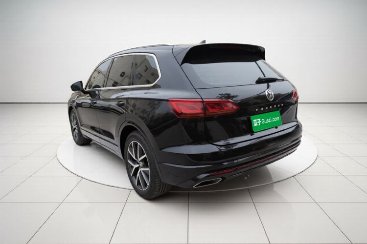 Used Volkswagen Touareg 2020 3.0 TSI Luxury Edition China VI Exterior 3
