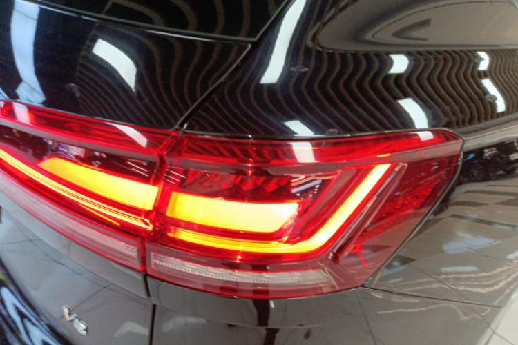 Used Volkswagen Touareg 2020 3.0 TSI Luxury Edition China VI Exterior 3