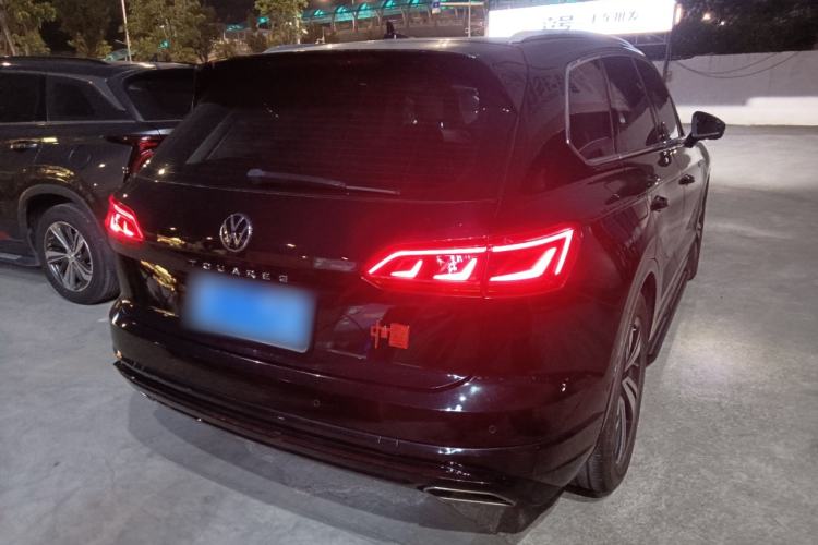 Used Volkswagen Touareg 2020 3.0 TSI Luxury Edition China VI Exterior 4
