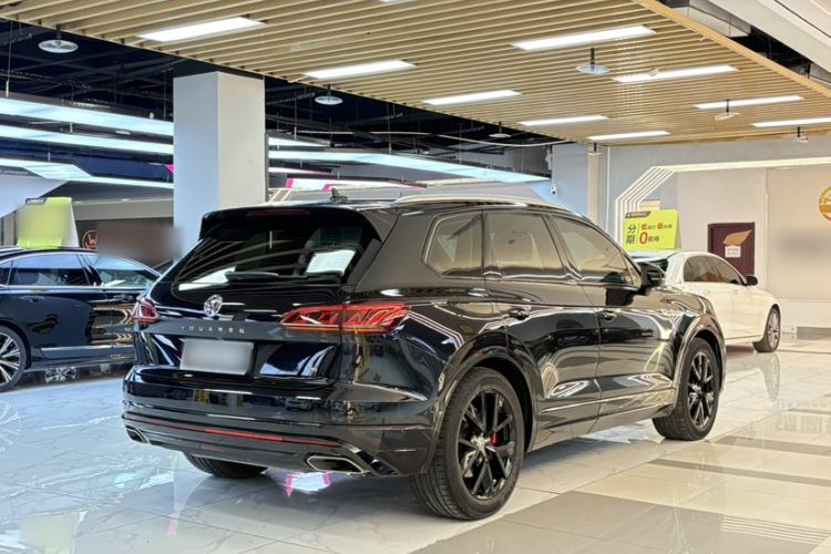 Used Volkswagen Touareg 2020 3.0 TSI Luxury Edition China VI Exterior 4