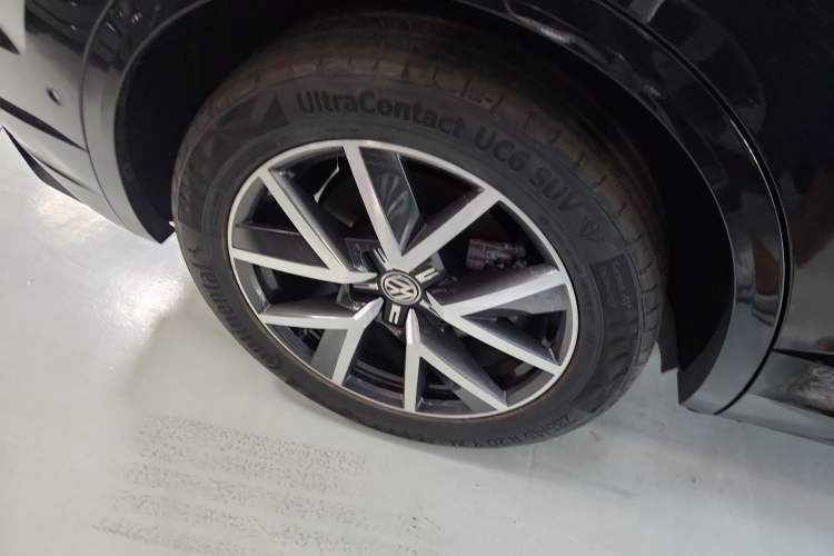 Used Volkswagen Touareg 2020 3.0 TSI Luxury Edition China VI Exterior 4