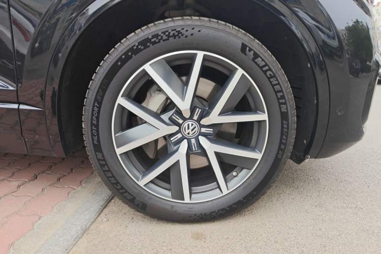 Used Volkswagen Touareg 2020 3.0 TSI Luxury Edition China VI Exterior 7