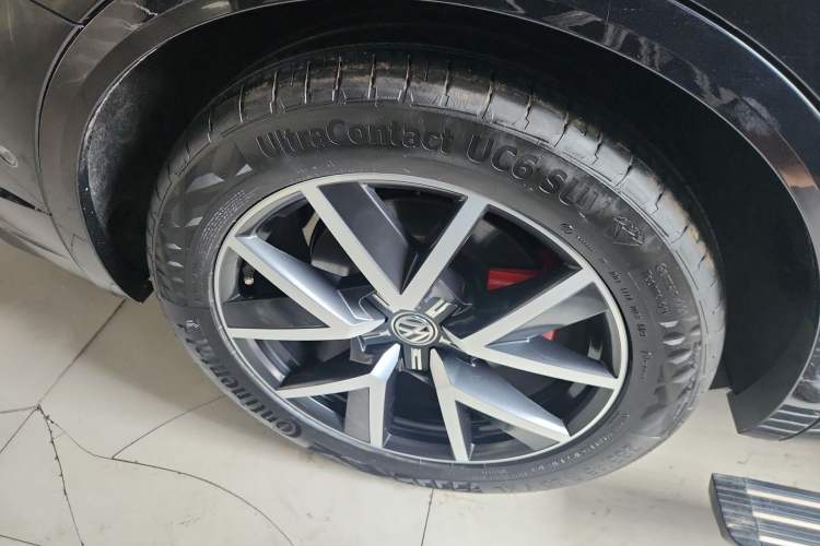 Used Volkswagen Touareg 2020 3.0 TSI Luxury Edition China VI Exterior 8