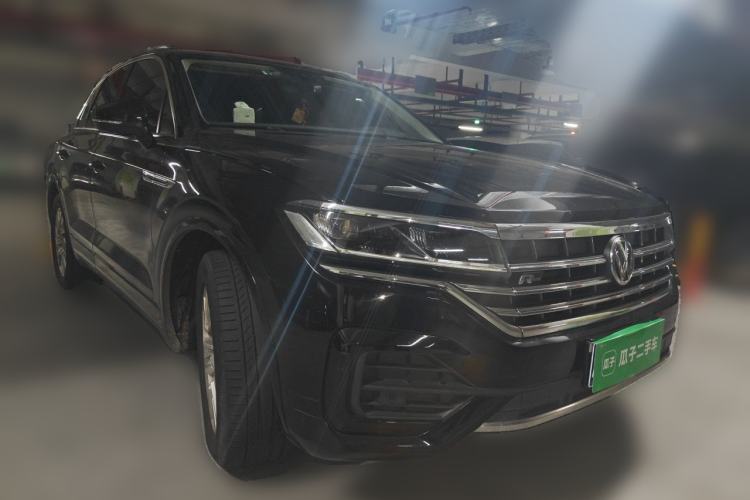 Used Volkswagen Touareg 2020 2.0 TSI RuiShang Edition China VI Standard Front Right 45 Deg