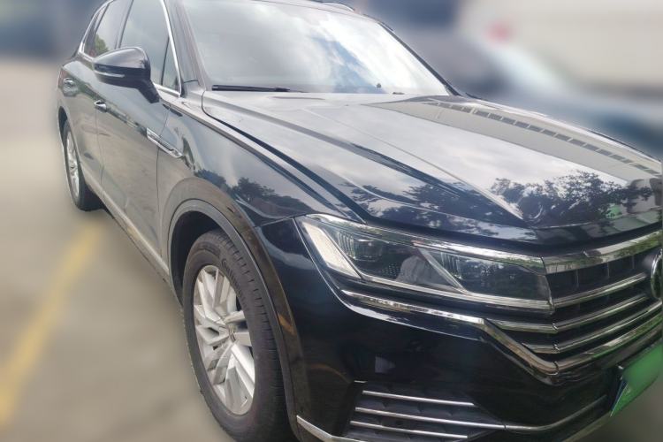 Used Volkswagen Touareg 2020 2.0 TSI RuiShang Edition China VI Standard Front Right 45 Deg
