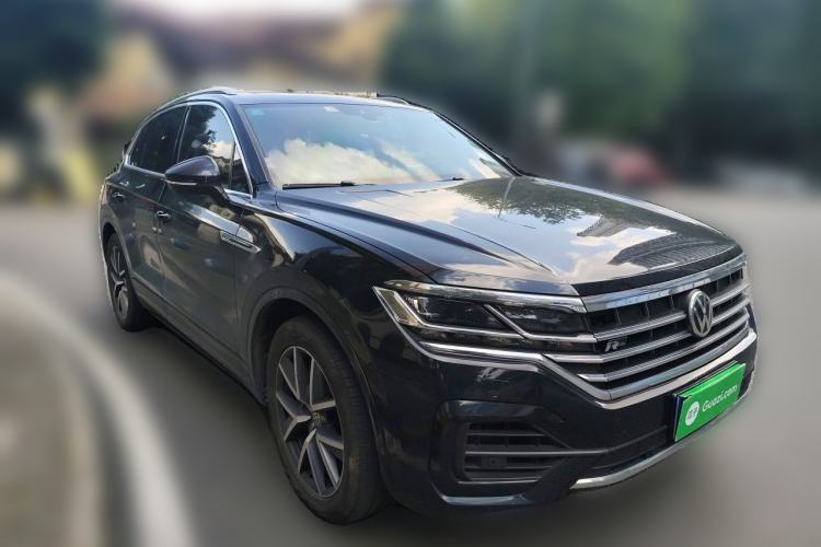 Used Volkswagen Touareg 2020 3.0 TSI Luxury Edition China VI Front Right 45 Deg