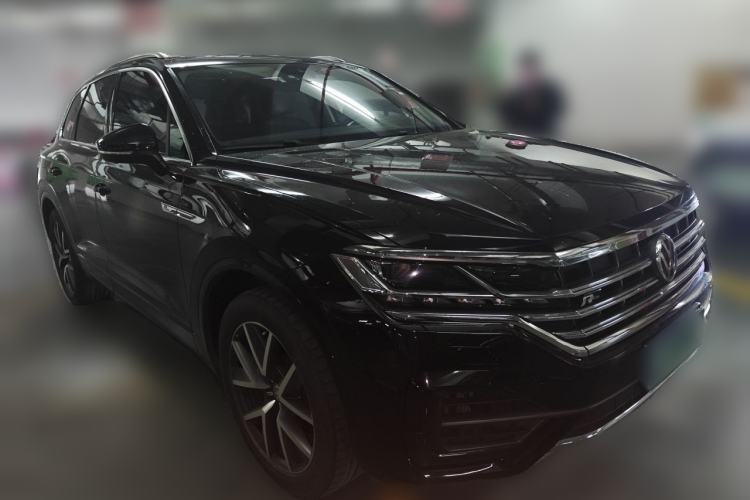Used Volkswagen Touareg 2020 3.0 TSI Luxury Edition China VI Front Right 45 Deg