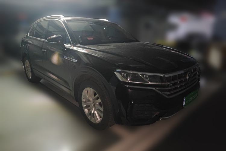 Used Volkswagen Touareg 2020 2.0 TSI RuiShang Edition China VI Standard Front Right 45 Deg
