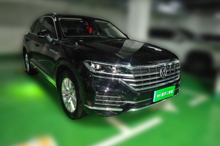 Used Volkswagen Touareg 2020 2.0 TSI RuiShang Edition China VI Standard Front Right 45 Deg