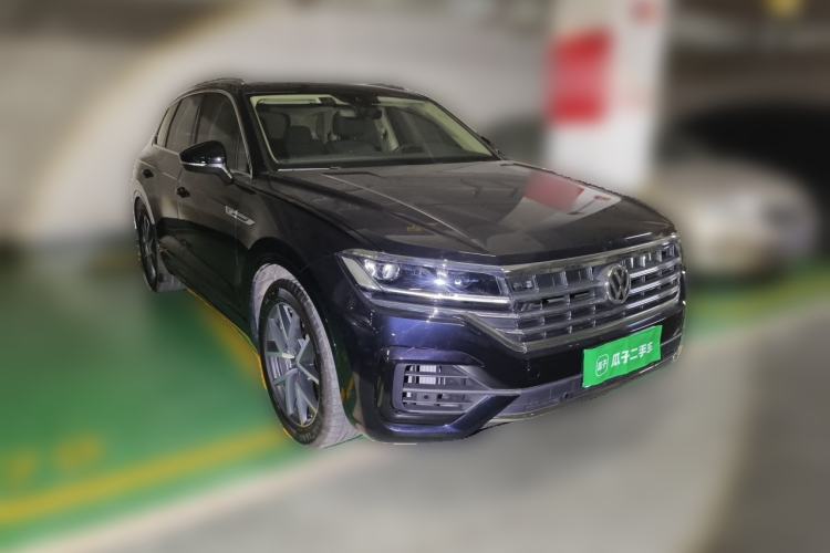 Used Volkswagen Touareg 2020 3.0 TSI Luxury Edition China VI Front Right 45 Deg