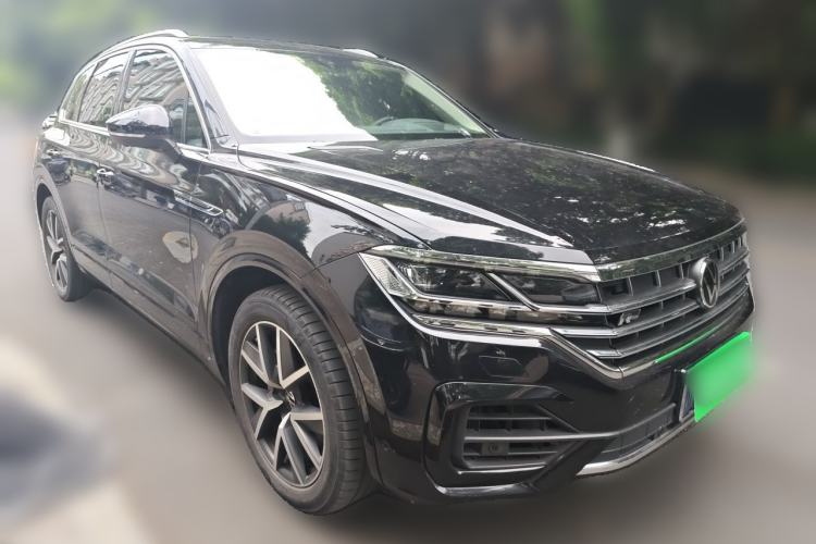 Used Volkswagen Touareg 2020 3.0 TSI Luxury Edition China VI Front Right 45 Deg