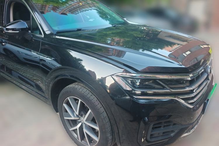 Used Volkswagen Touareg 2020 3.0 TSI Luxury Edition China VI Front Right 45 Deg
