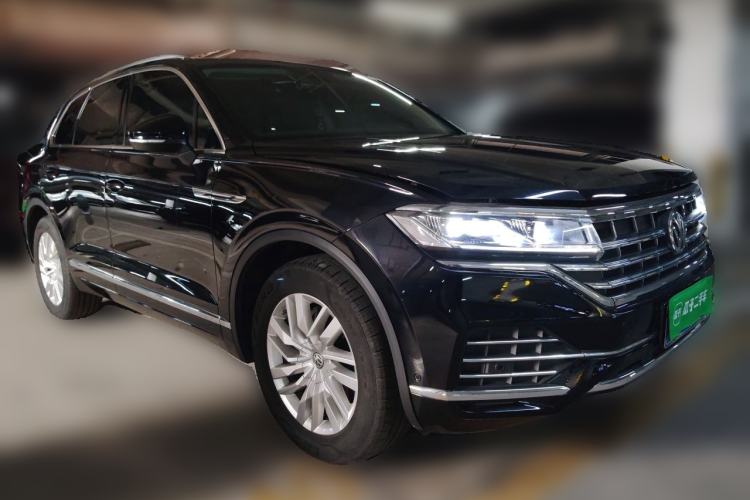 Used Volkswagen Touareg 2020 2.0 TSI RuiShang Edition China VI Standard Front Right 45 Deg