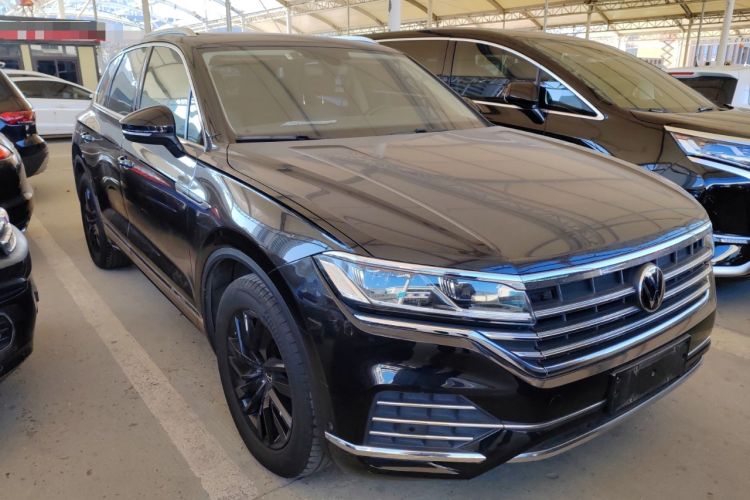 Used Volkswagen Touareg 2020 2.0 TSI RuiShang Edition China VI Standard Front Right 45 Deg