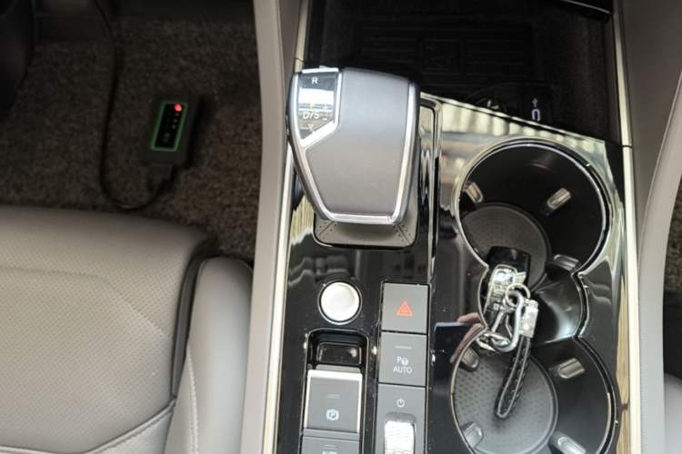 Used Volkswagen Touareg 2020 3.0 TSI Luxury Edition China VI Gear Lever