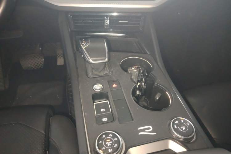 Used Volkswagen Touareg 2020 2.0 TSI RuiShang Edition China VI Standard Gear Lever