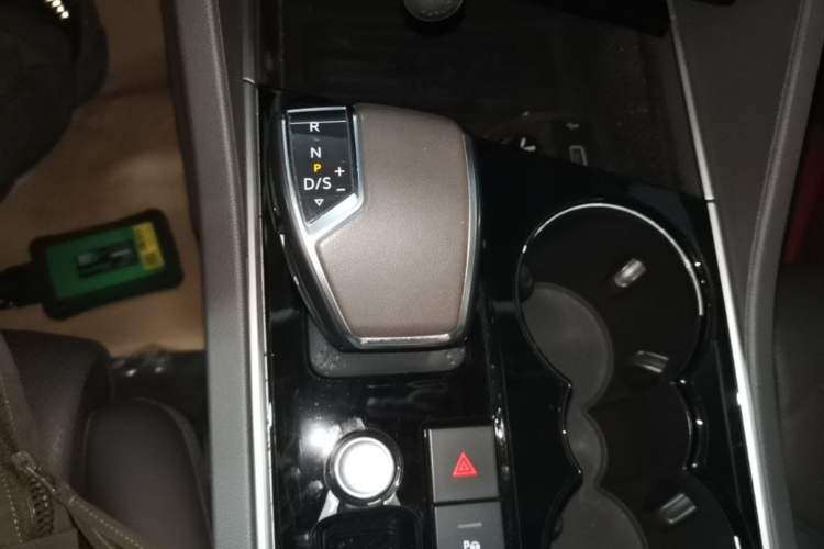 Used Volkswagen Touareg 2020 3.0 TSI Luxury Edition China VI Gear Lever