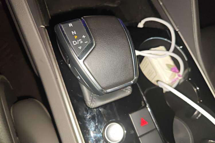 Used Volkswagen Touareg 2020 2.0 TSI RuiShang Edition China VI Standard Gear Lever