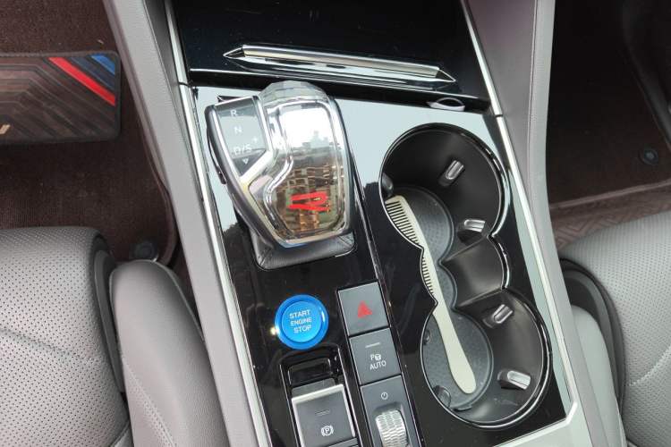 Used Volkswagen Touareg 2020 3.0 TSI Luxury Edition China VI Gear Lever