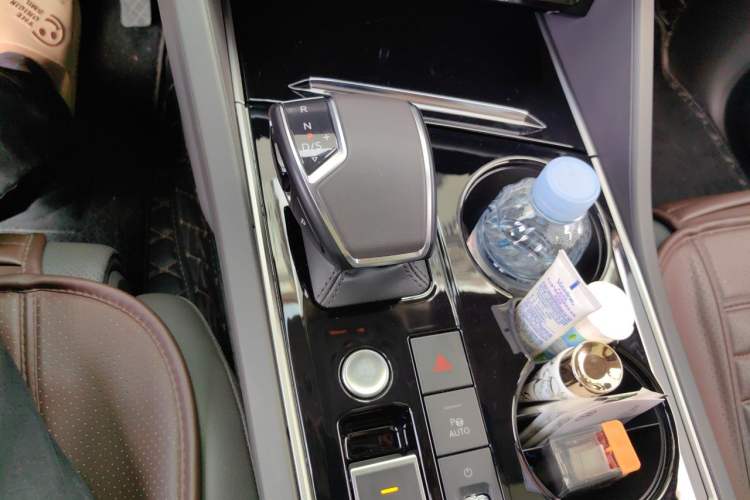 Used Volkswagen Touareg 2020 3.0 TSI Luxury Edition China VI Gear Lever