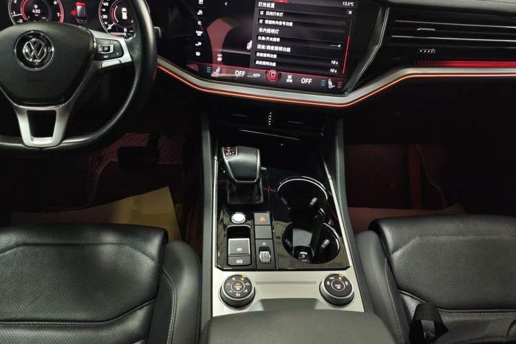Used Volkswagen Touareg 2020 2.0 TSI RuiShang Edition China VI Standard Gear Lever