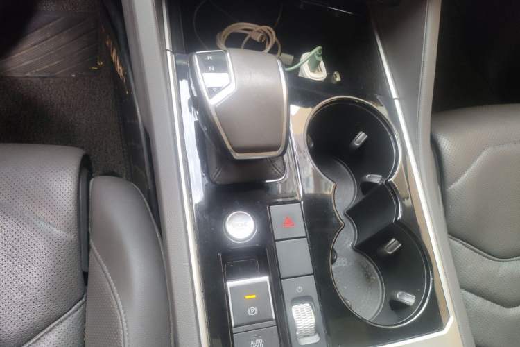 Used Volkswagen Touareg 2020 2.0 TSI RuiShang Edition China VI Standard Gear Lever