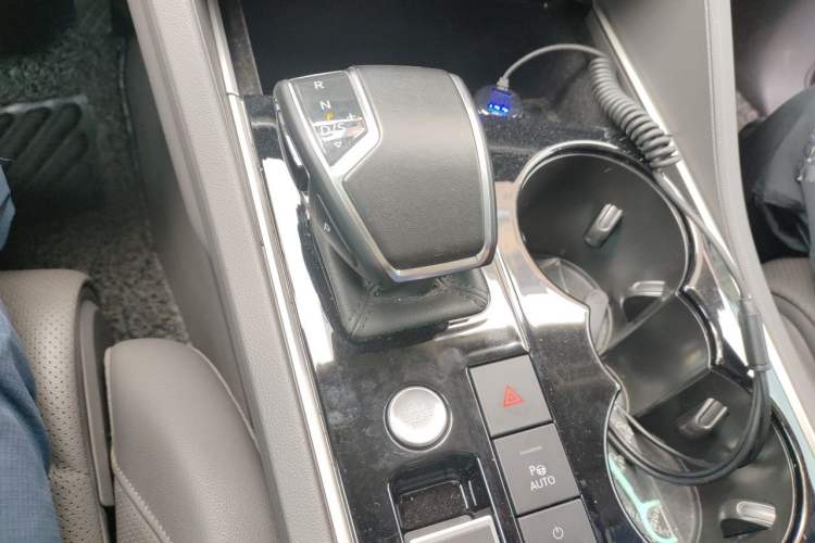 Used Volkswagen Touareg 2020 3.0 TSI Luxury Edition China VI Gear Lever