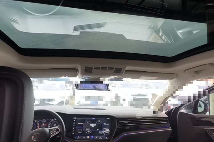 Used Volkswagen Touareg 2020 3.0 TSI Luxury Edition China VI Headliner
