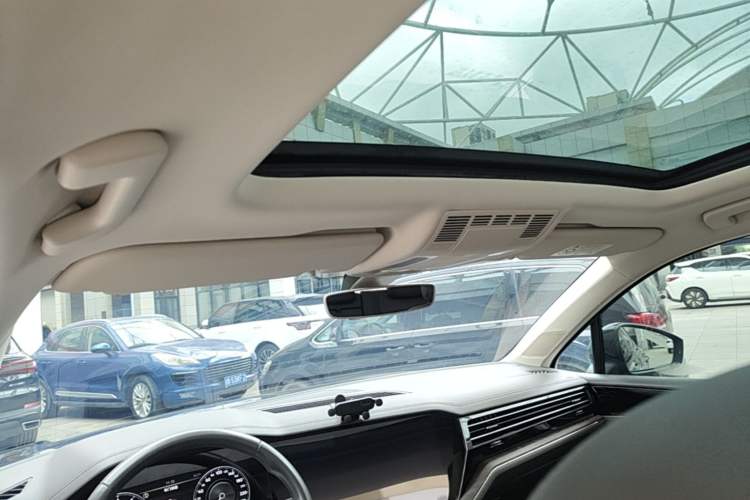 Used Volkswagen Touareg 2020 2.0 TSI RuiShang Edition China VI Standard Headliner