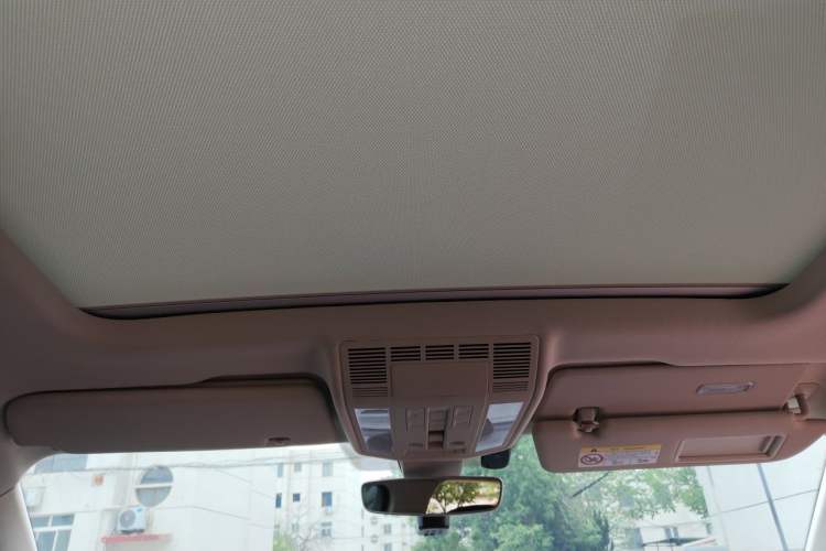 Used Volkswagen Touareg 2020 3.0 TSI Luxury Edition China VI Headliner