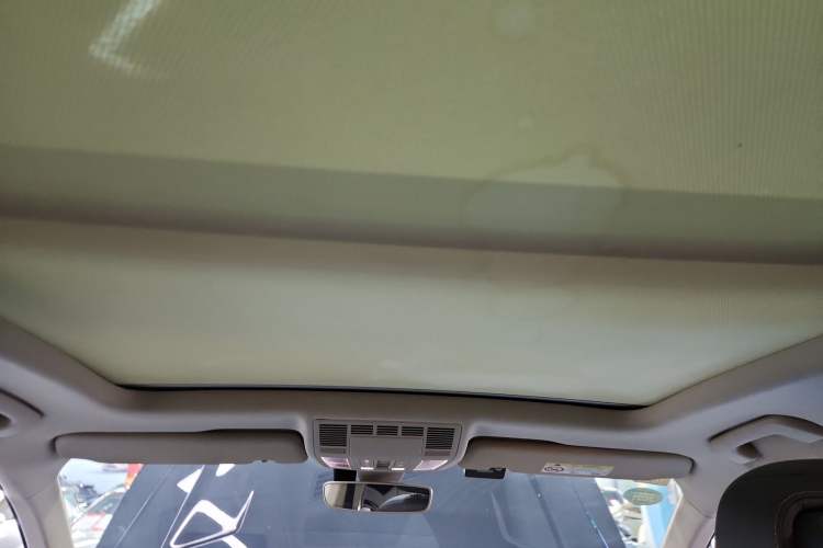 Used Volkswagen Touareg 2020 3.0 TSI Luxury Edition China VI Headliner