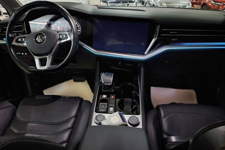 Used Volkswagen Touareg 2020 2.0 TSI RuiShang Edition China VI Standard Interior 1
