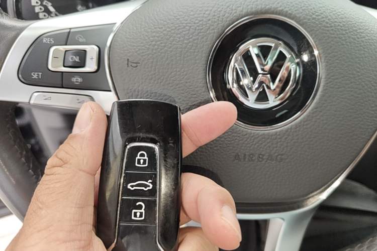 Used Volkswagen Touareg 2020 2.0 TSI RuiShang Edition China VI Standard Interior 1