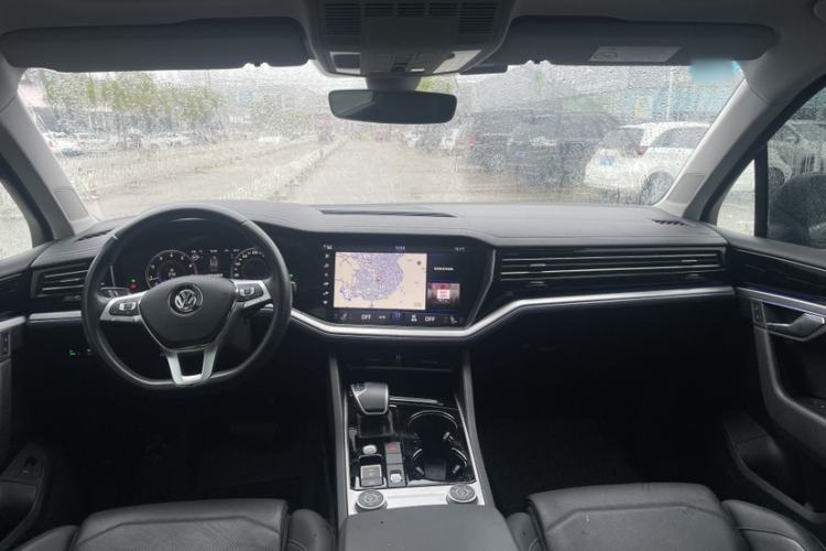 Used Volkswagen Touareg 2020 2.0 TSI RuiShang Edition China VI Standard Interior 1