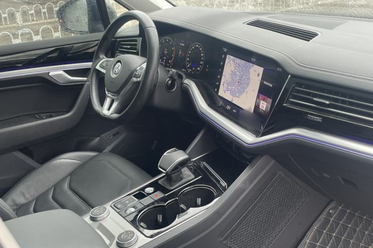 Used Volkswagen Touareg 2020 2.0 TSI RuiShang Edition China VI Standard Interior 11