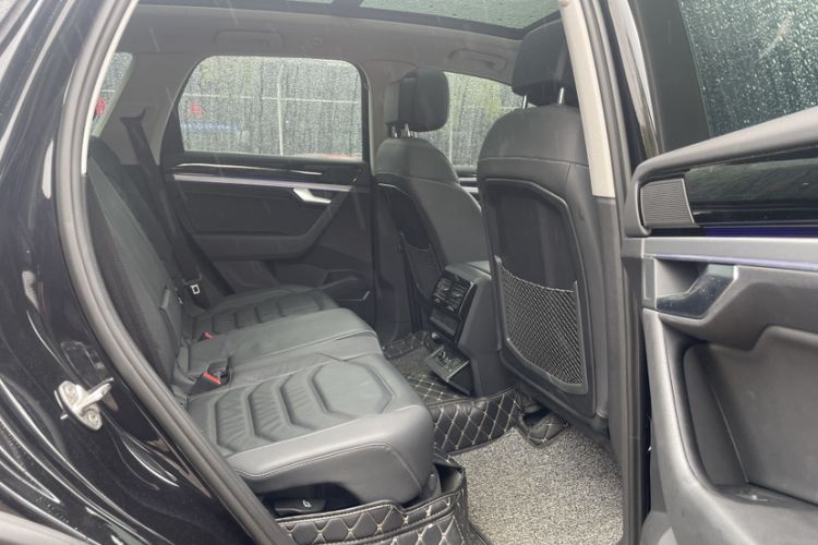 Used Volkswagen Touareg 2020 2.0 TSI RuiShang Edition China VI Standard Interior 13