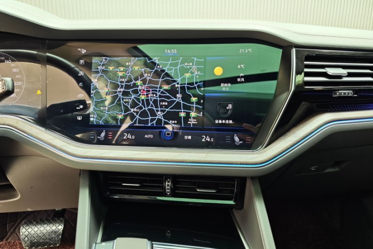 Used Volkswagen Touareg 2020 3.0 TSI Luxury Edition China VI Interior 3