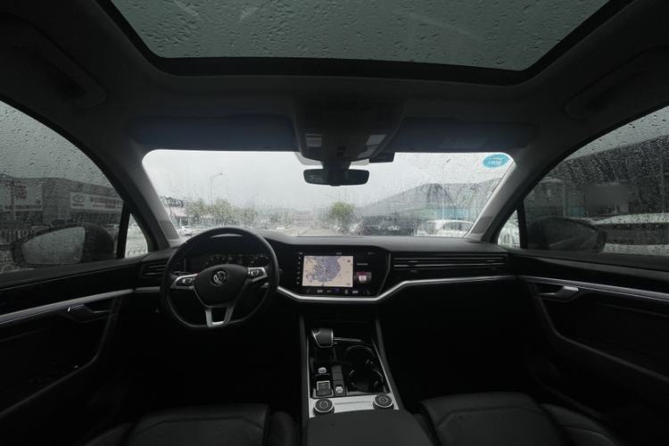 Used Volkswagen Touareg 2020 2.0 TSI RuiShang Edition China VI Standard Interior 3
