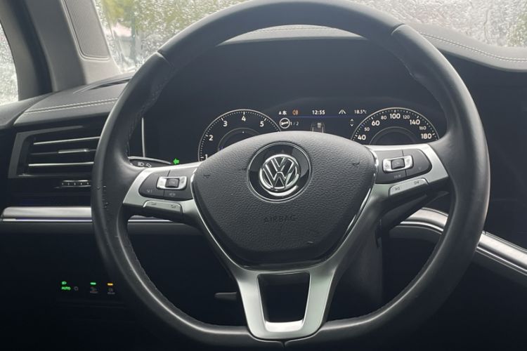 Used Volkswagen Touareg 2020 2.0 TSI RuiShang Edition China VI Standard Interior 5