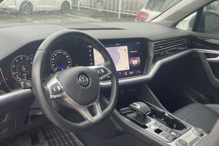 Used Volkswagen Touareg 2020 2.0 TSI RuiShang Edition China VI Standard Interior 6