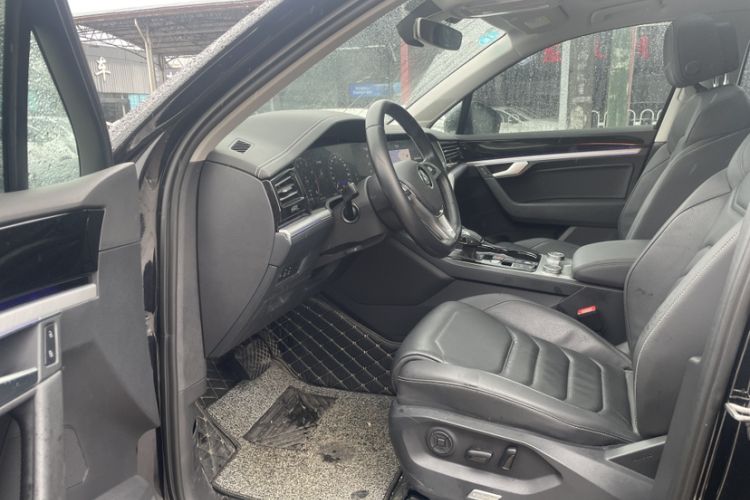 Used Volkswagen Touareg 2020 2.0 TSI RuiShang Edition China VI Standard Interior 9