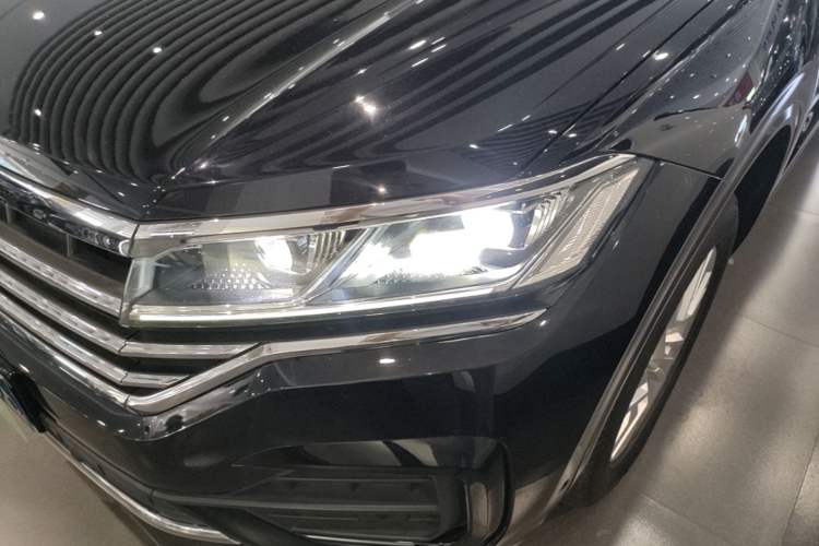 Used Volkswagen Touareg 2020 2.0 TSI RuiShang Edition China VI Standard Left Front Headlight