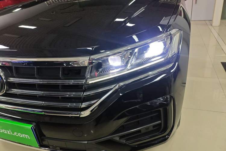 Used Volkswagen Touareg 2020 2.0 TSI RuiShang Edition China VI Standard Left Front Headlight
