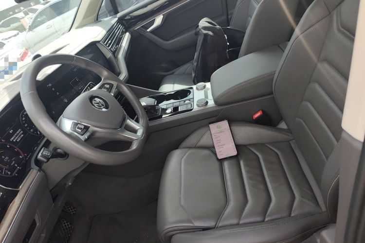 Used Volkswagen Touareg 2020 3.0 TSI Luxury Edition China VI Left Front Seat