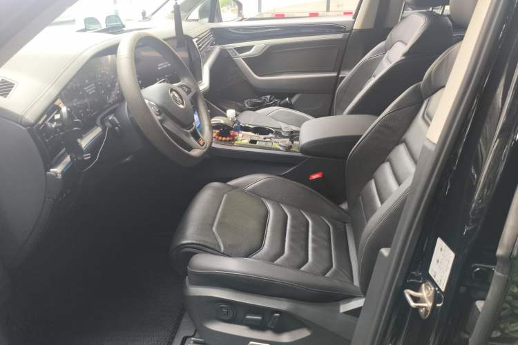 Used Volkswagen Touareg 2020 3.0 TSI Luxury Edition China VI Left Front Seat