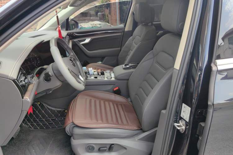Used Volkswagen Touareg 2020 3.0 TSI Luxury Edition China VI Left Front Seat